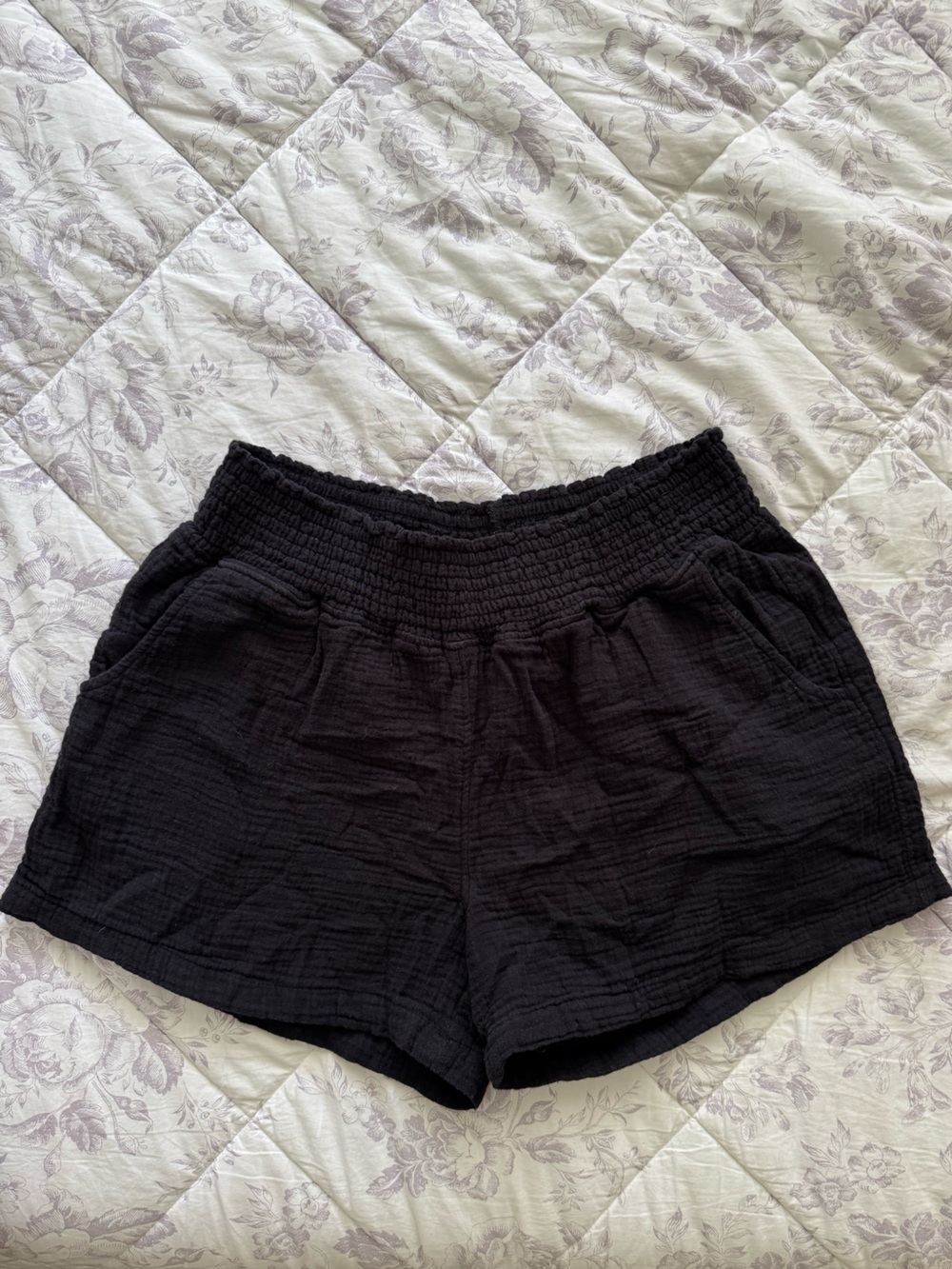 Black Women's Smocked Waist Shorts - Unbranded